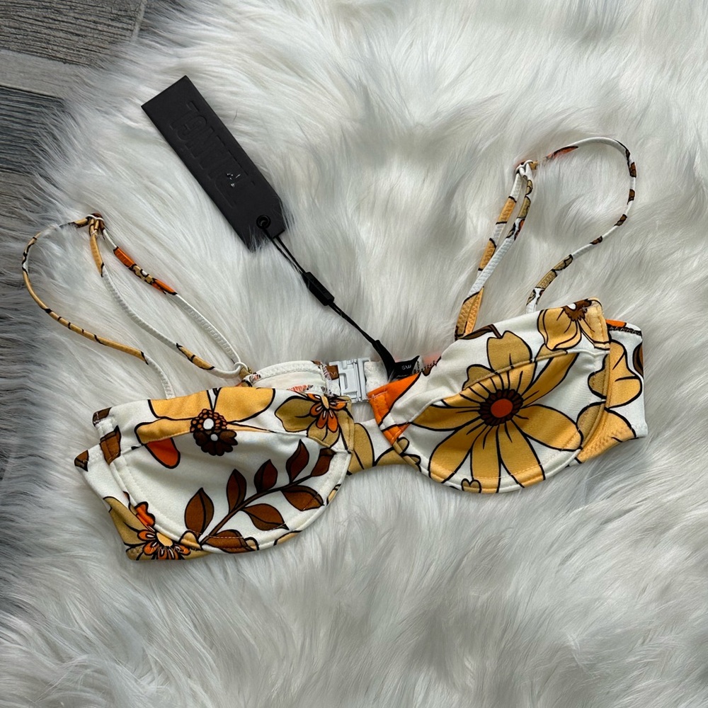 NWT Triangl Swimwear Retro Floral Bikini Top